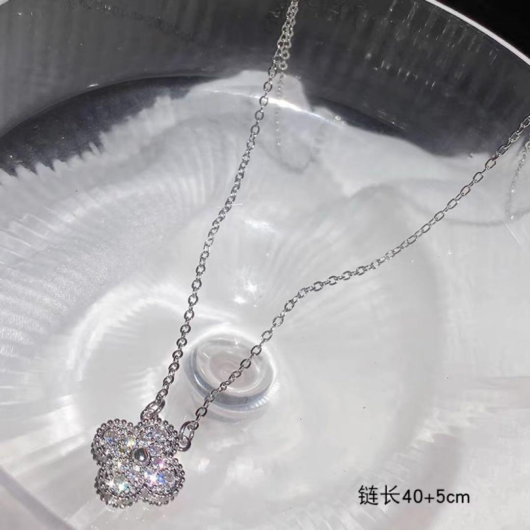 【新品未使用】ヴァンクリーフアンドアーペル シルバーネックレス