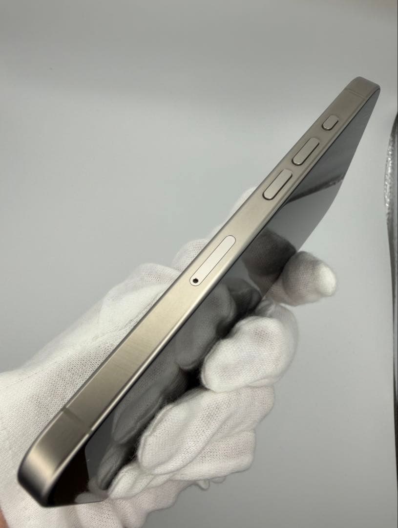 【極美品】iPhone15 Pro 1TB ナチュラルチタニウム SIMフリー