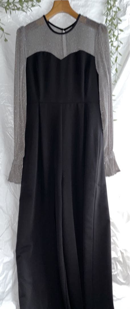 kana パーティー　パンツドレス　オケージョン　結婚式　黒