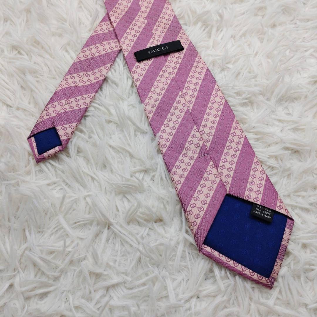 【美品】 グッチ 高級シルクネクタイ ストライプ柄 スモーキーピンク