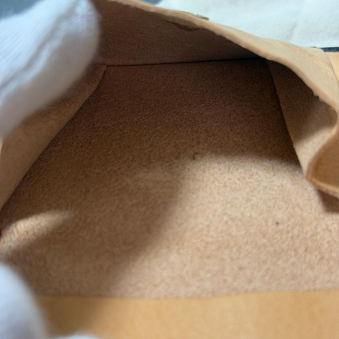 【新品未使用】イルビゾンテ ロゴ 二つ折り 財布 ブラック 黒