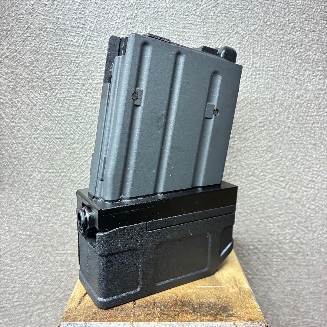 R8-05 東京マルイ GBB M4 マガジンアダプター 外部ソース仕様