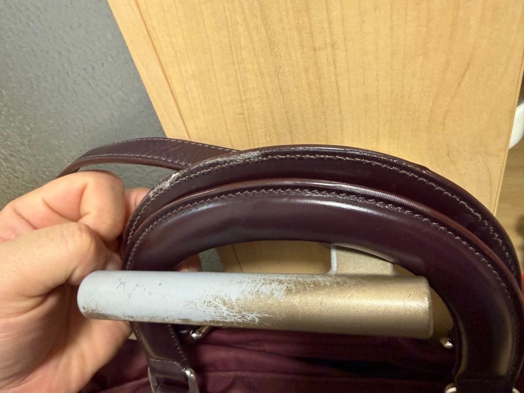 PRADA バーガンディ ショルダーバッグ