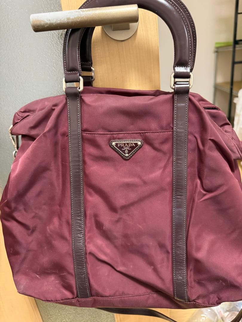 PRADA バーガンディ ショルダーバッグ
