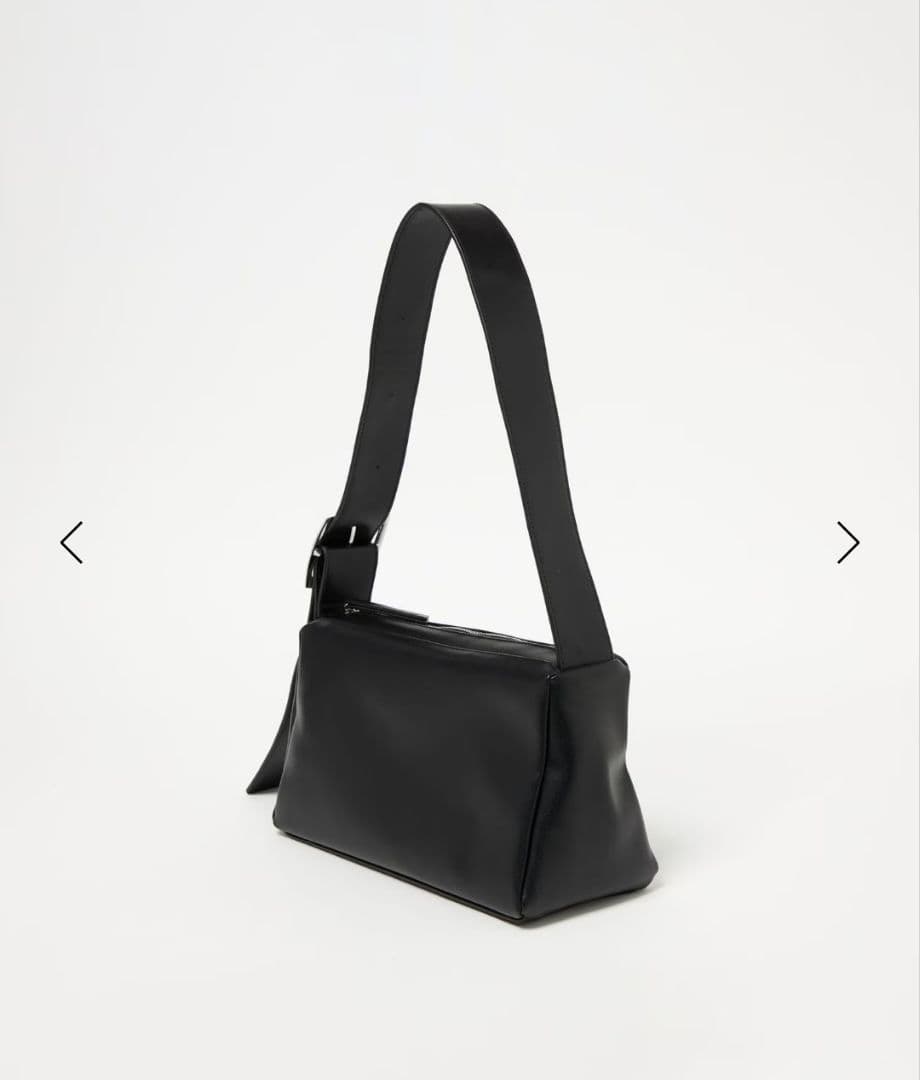 BEAUTY&YOUTH スクエアビッグバックルショルダーバッグ