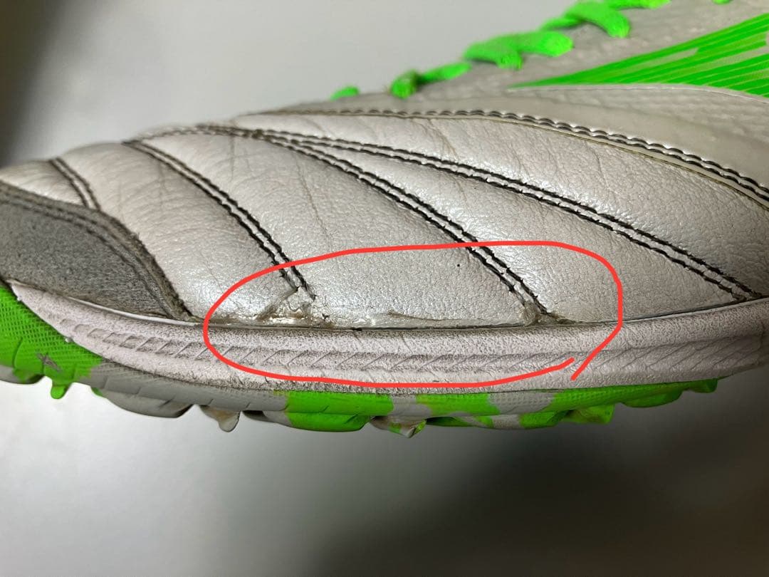 モレリアネオ4β トレーニングシューズ ターフ用 ホワイト/グリーン27.5