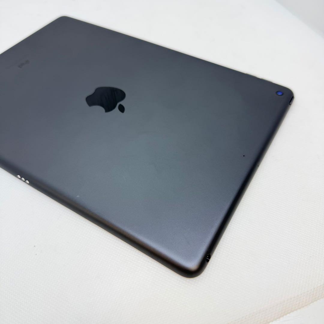 美品 iPad 第7世代 (32GB) Wi-Fiモデル