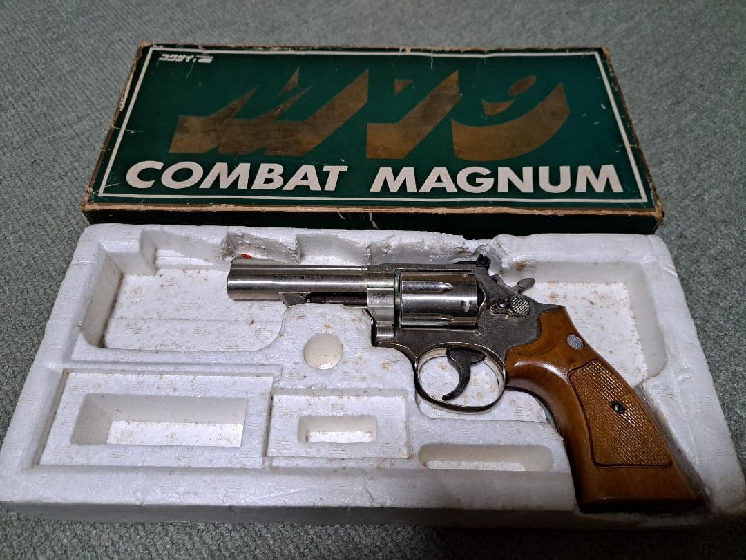 Smith & Wesson SMG10.84　コクサイ M19 4インチ 金属