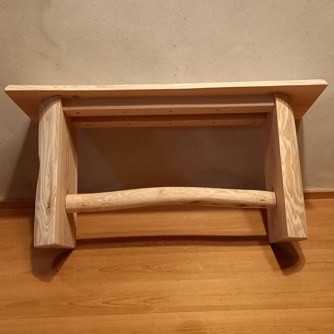 一点物　国産杉スツール、ベンチ　無垢一枚板&丸太半割りログ脚、湾曲枝部材使用