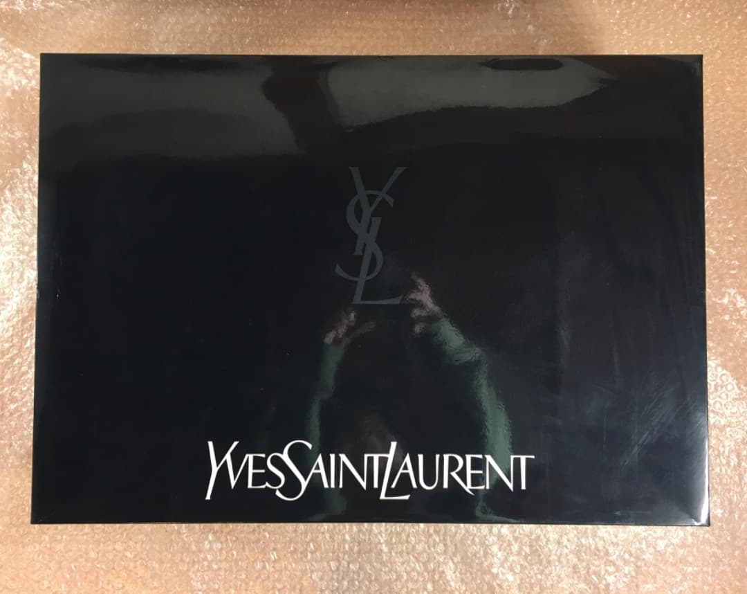 ○イヴ・サンローラン 羽毛肌掛けふとん 2P 150×210cm