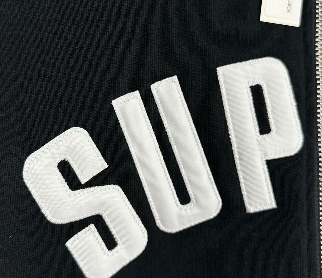 ジップアップパーカー 黒 タグ付き