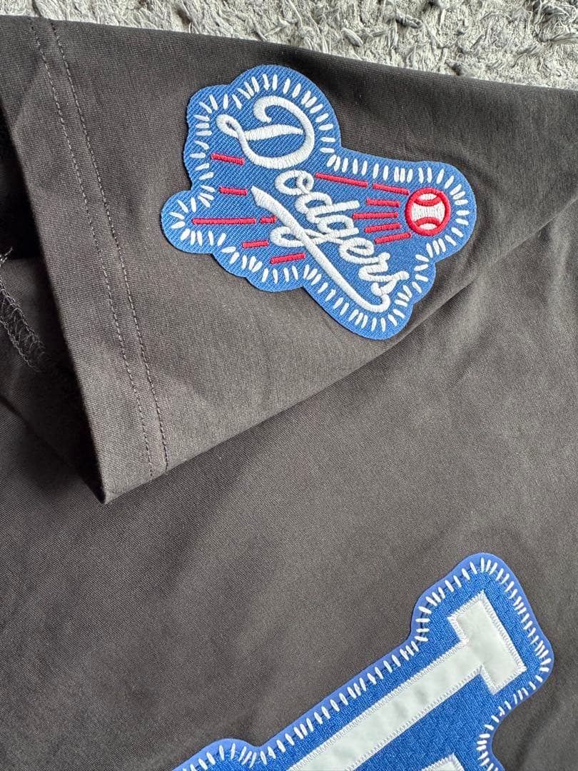 【日本未発売・激レア】MLB公式　ロサンゼルス・ドジャース　Tシャツ