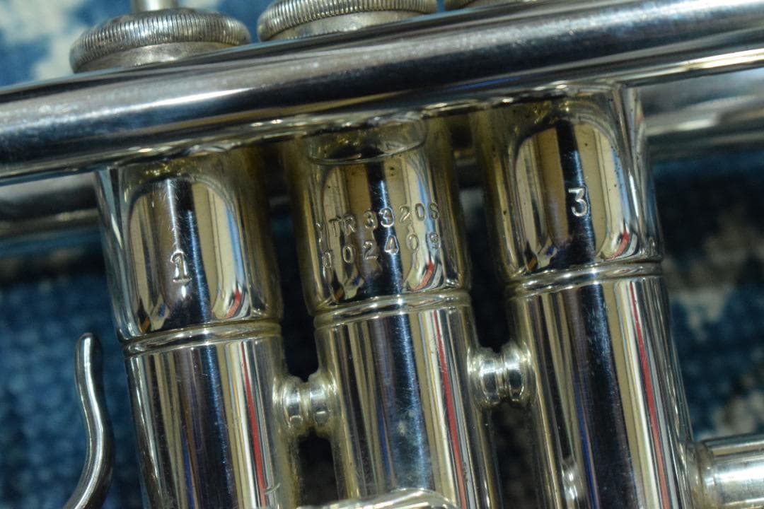 YAMAHA YTR-3320S 赤ベル・銀メッキ ケース・マウスピース付