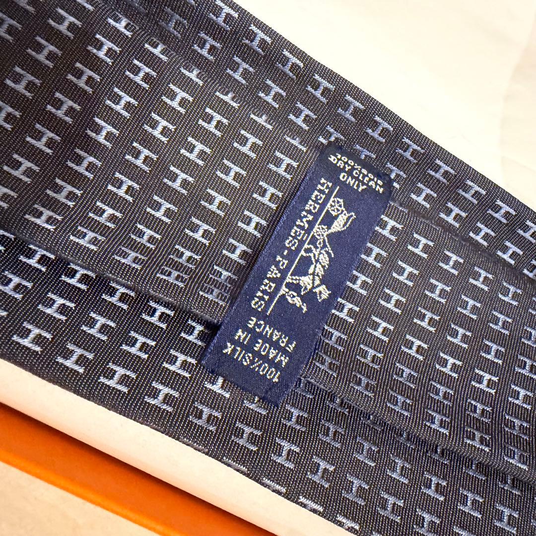 【未使用品】HERMES ネクタイ ネイビー Hパターン 箱付き
