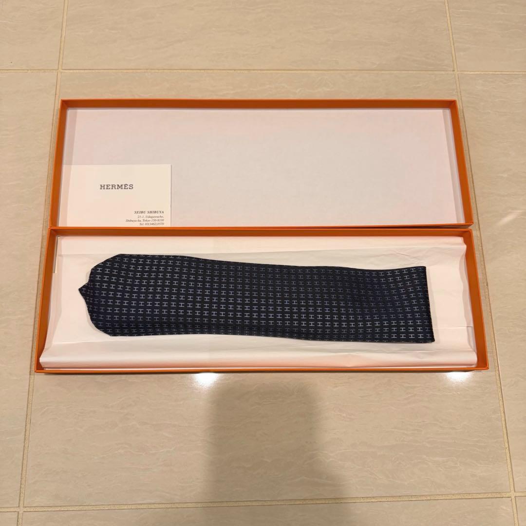 【未使用品】HERMES ネクタイ ネイビー Hパターン 箱付き