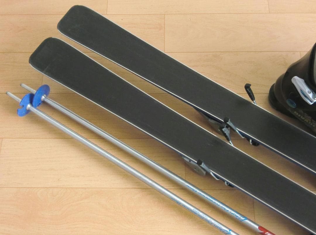 ■■送料無料■CARVING■子供用スキー4点セット■板130/靴22■