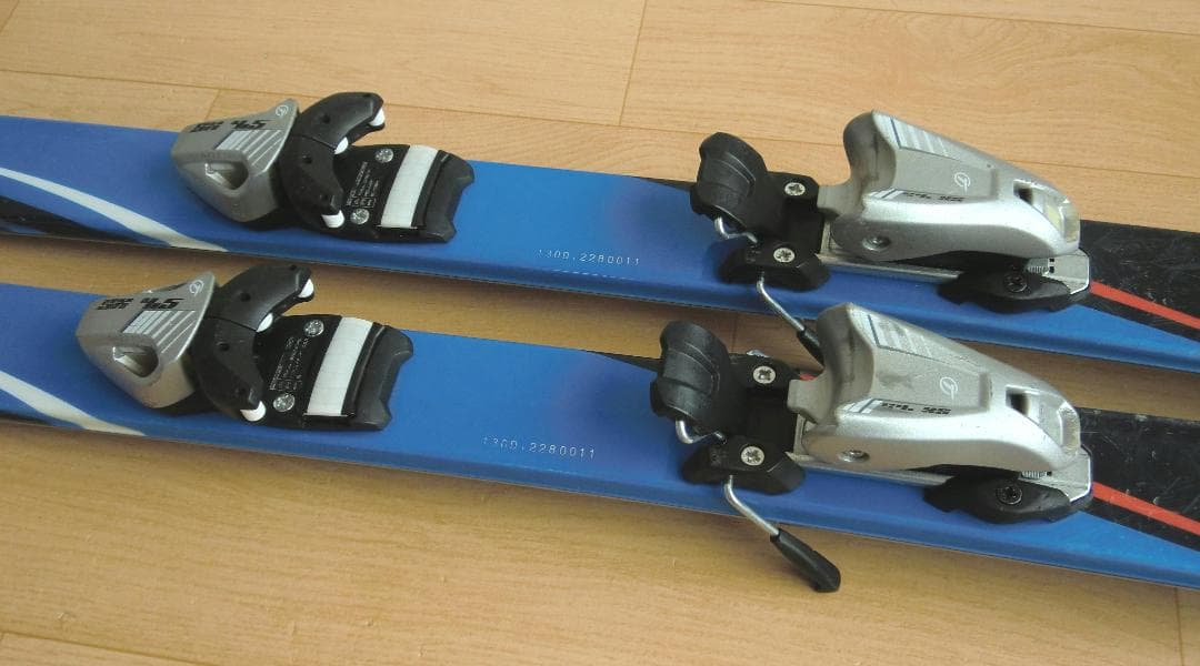 ■■送料無料■CARVING■子供用スキー4点セット■板130/靴22■