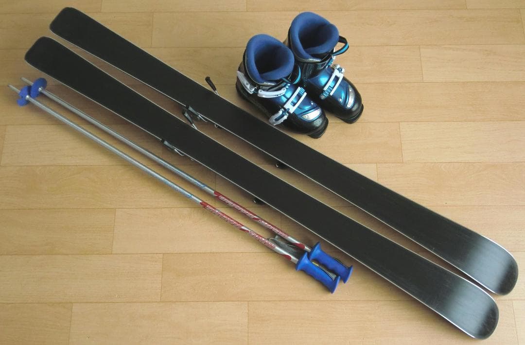 ■■送料無料■CARVING■子供用スキー4点セット■板130/靴22■