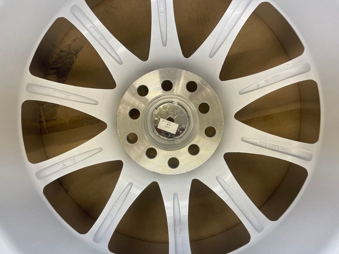 18インチ ホワイト スポークデザイン ホイール 4本セット　新品