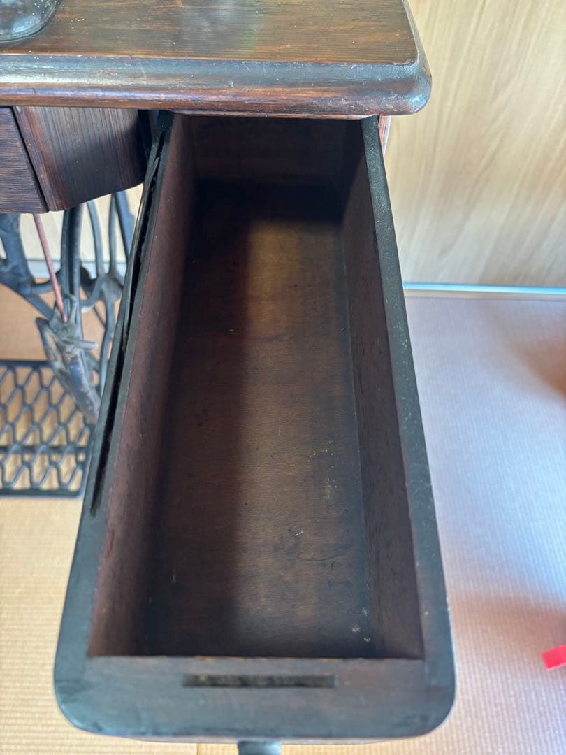 【アンティーク】SINGER シンガー製 足踏みミシンレトロ家具・付属品多数