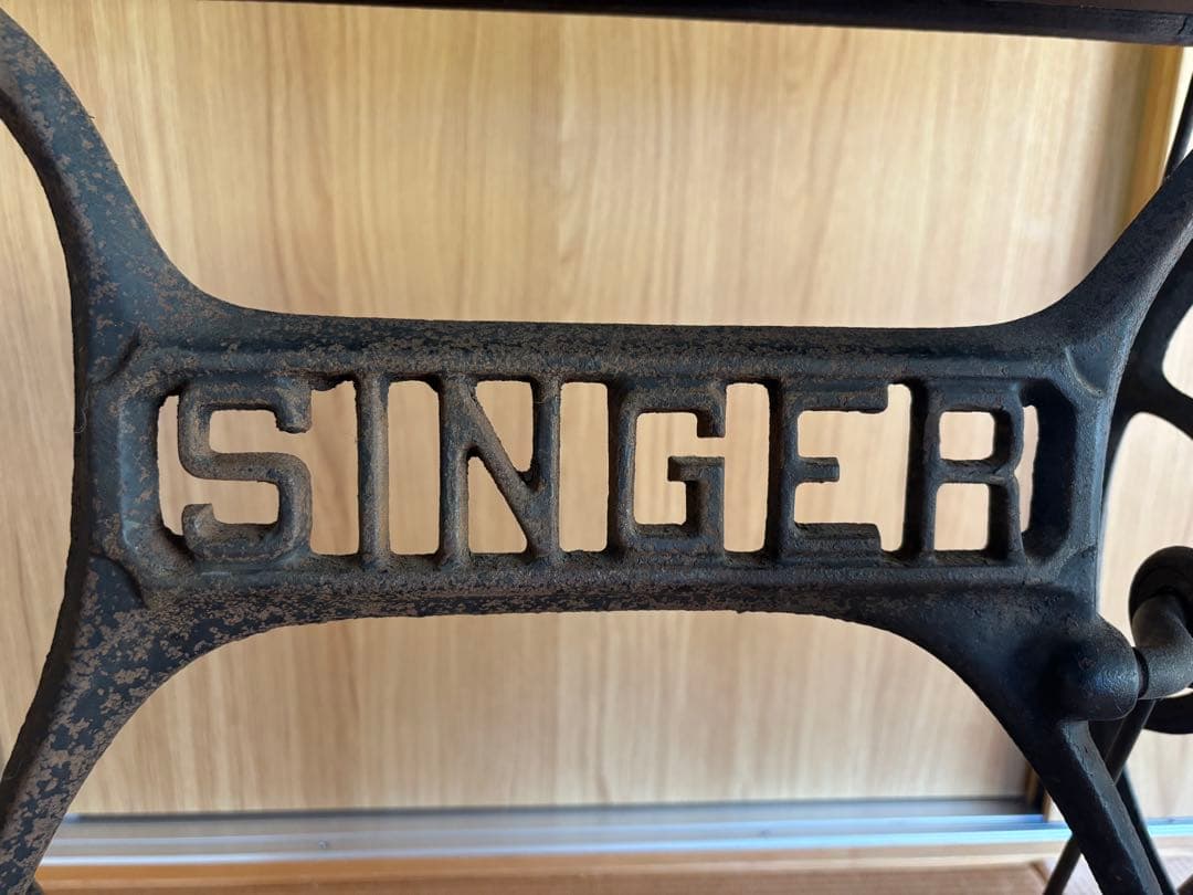 【アンティーク】SINGER シンガー製 足踏みミシンレトロ家具・付属品多数