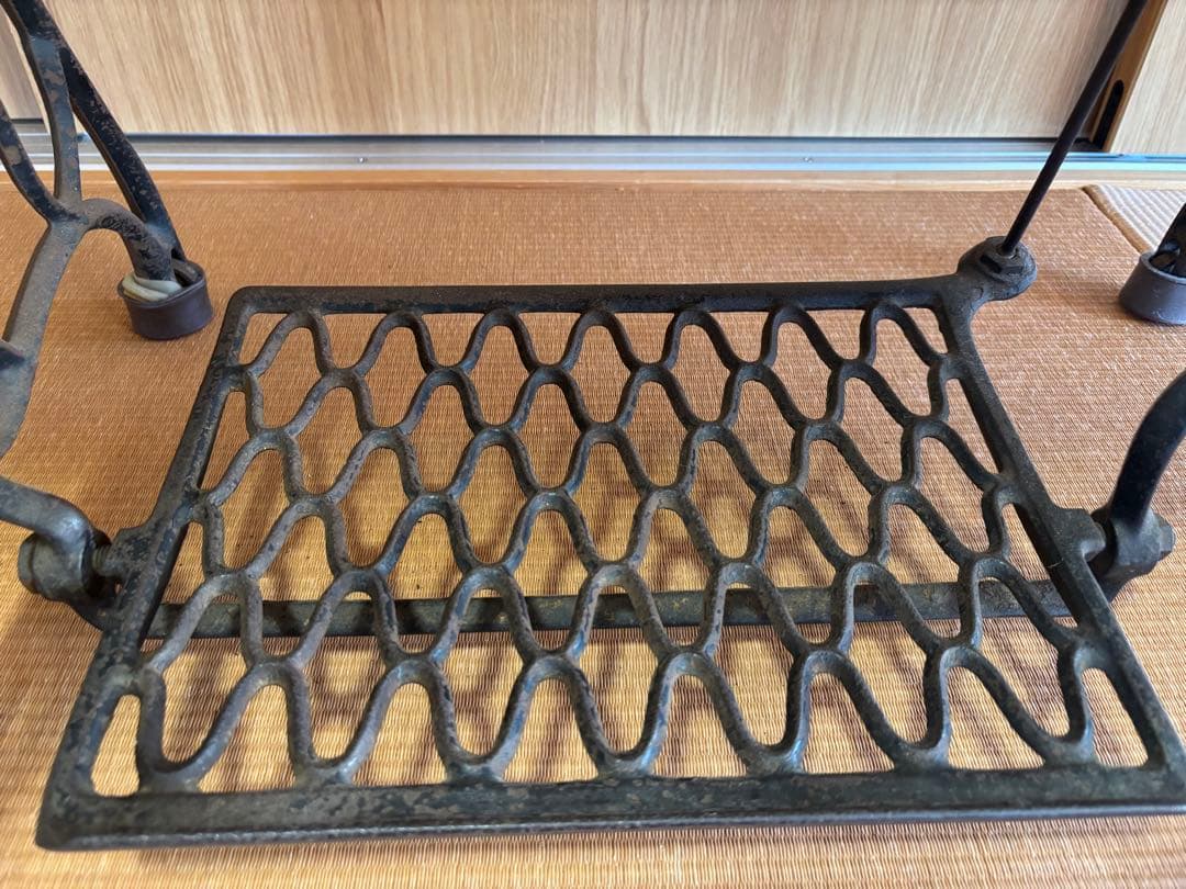 【アンティーク】SINGER シンガー製 足踏みミシンレトロ家具・付属品多数