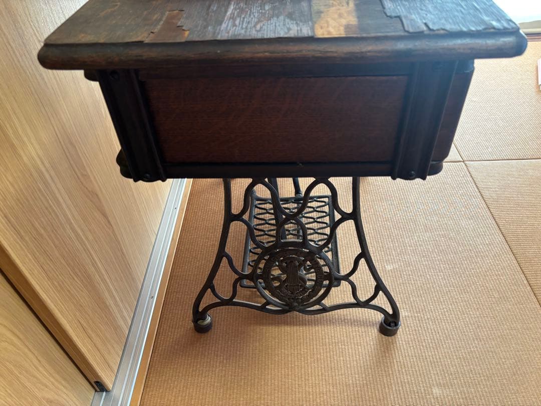 【アンティーク】SINGER シンガー製 足踏みミシンレトロ家具・付属品多数