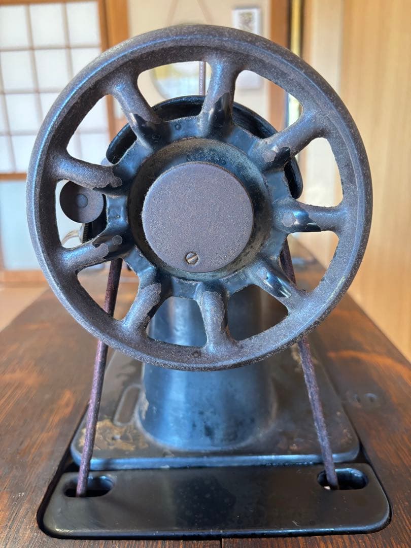 【アンティーク】SINGER シンガー製 足踏みミシンレトロ家具・付属品多数
