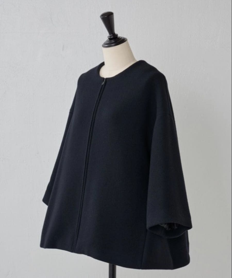 BEARDSLEYウールコート　ブラック