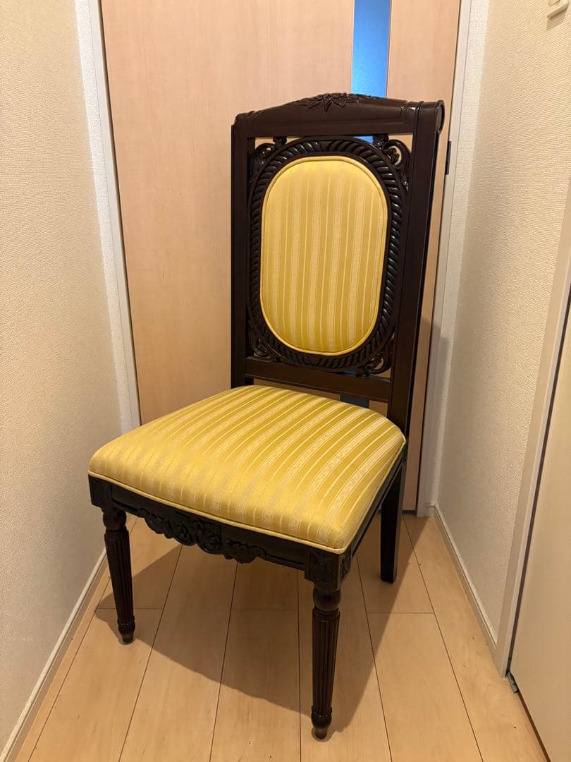 ダイニングチェア アンティーク調　ロココ　ドレッサー