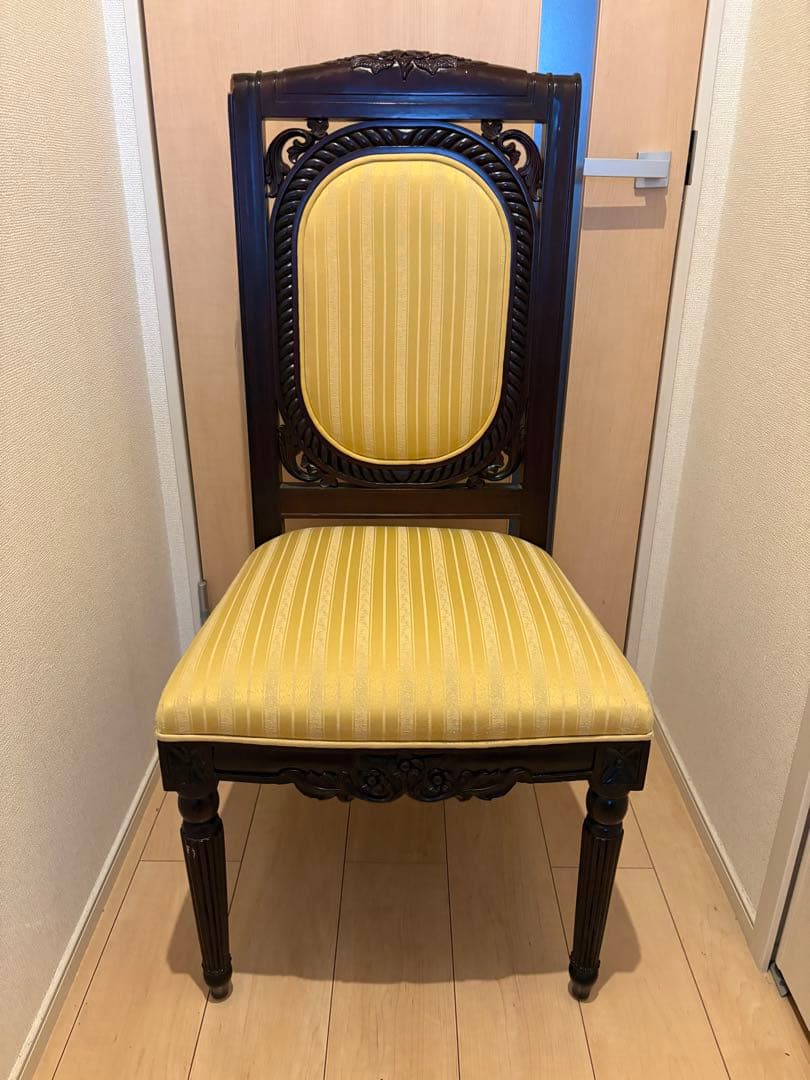 ダイニングチェア アンティーク調　ロココ　ドレッサー