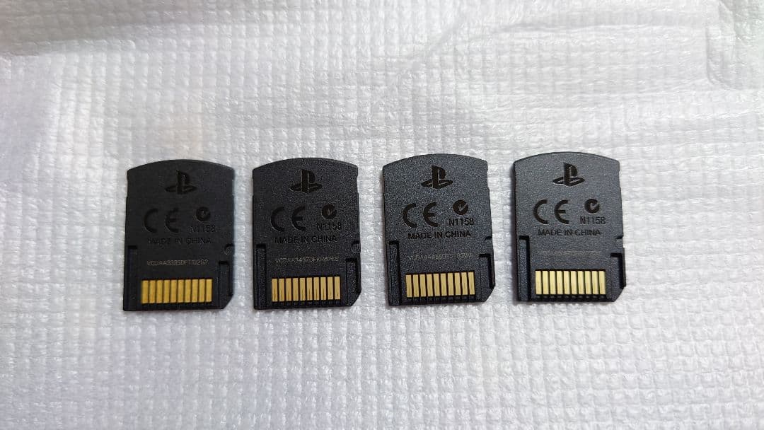 プレステVita PCH-2000シリーズ　BLACK ソフト　ケース付き