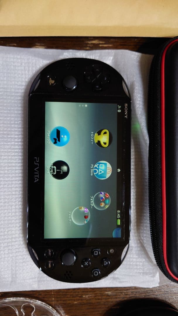 プレステVita PCH-2000シリーズ　BLACK ソフト　ケース付き