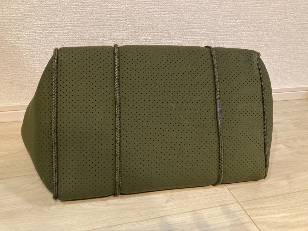 ステイトオブエスケープ　カーキ　大容量 トートバッグ　ポーチ付き 2way