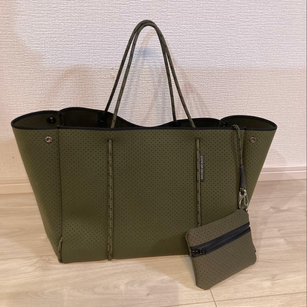 ステイトオブエスケープ　カーキ　大容量 トートバッグ　ポーチ付き 2way