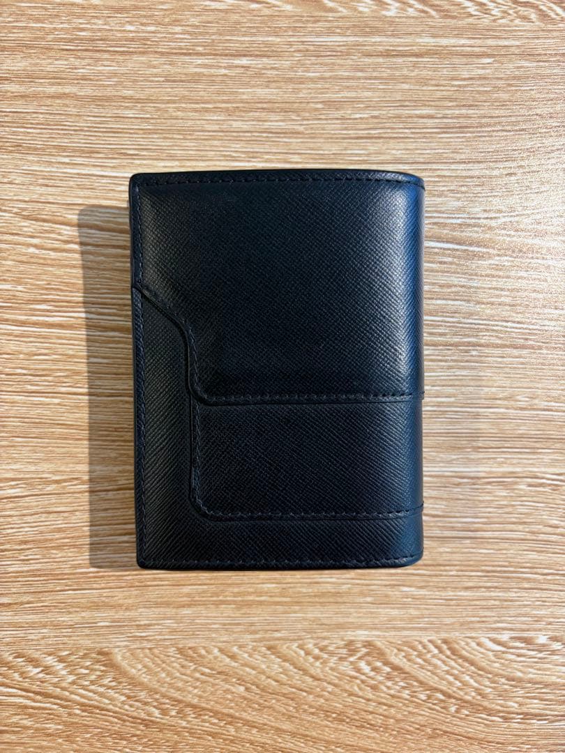 ハ*ミ様 MARNI マル二 トランク サフィアーノ二つ折り財布ブラック