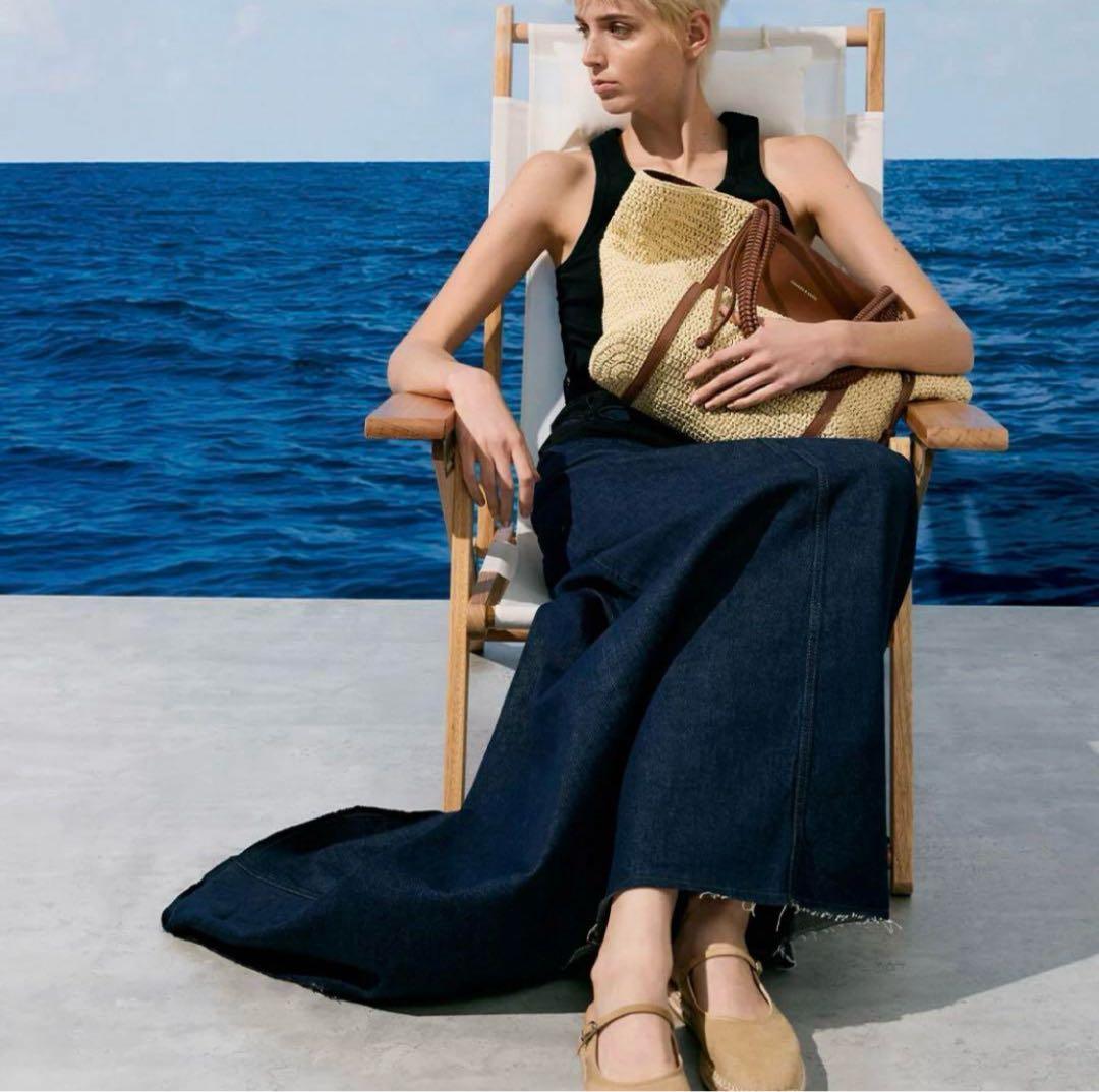 【美品✨】チャールズアンドキース　シャリア ラフィアウーブントートバッグ