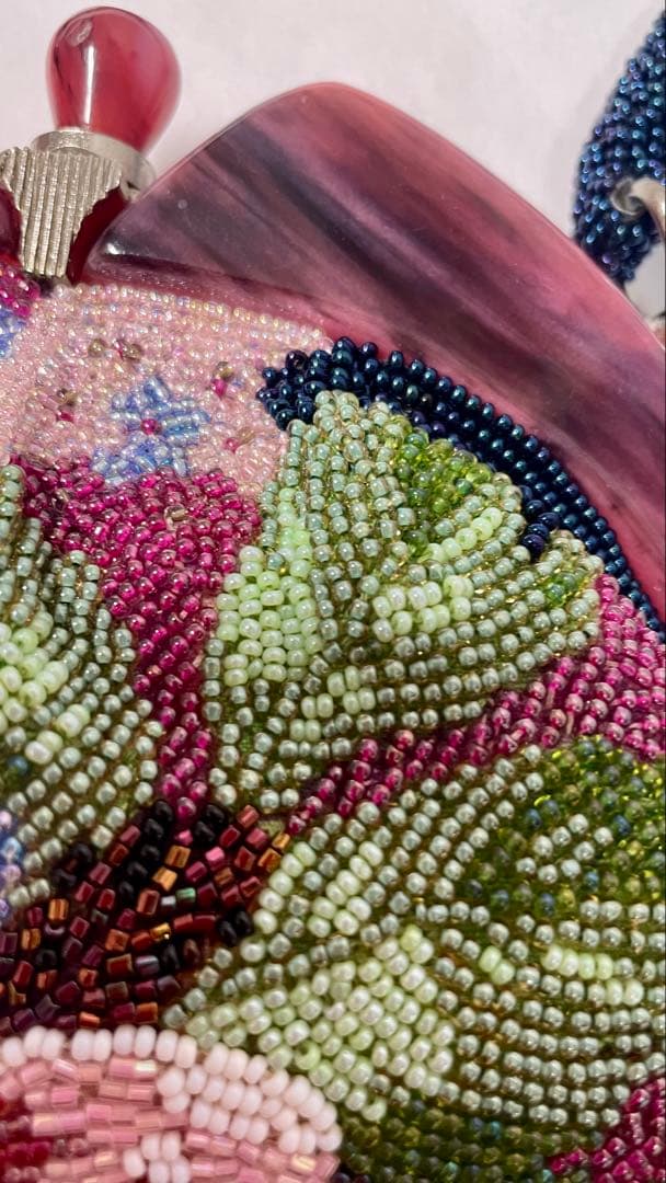 ビーズ細工が素敵な　ヴィンテージ　ビーズ手提げバック