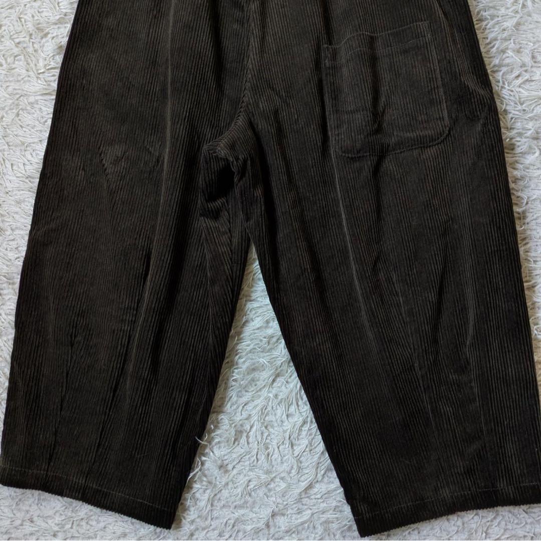 HUIS./遠州織物　シャトルコーデュロイバルーンパンツ（太畝　カーキブラウン）