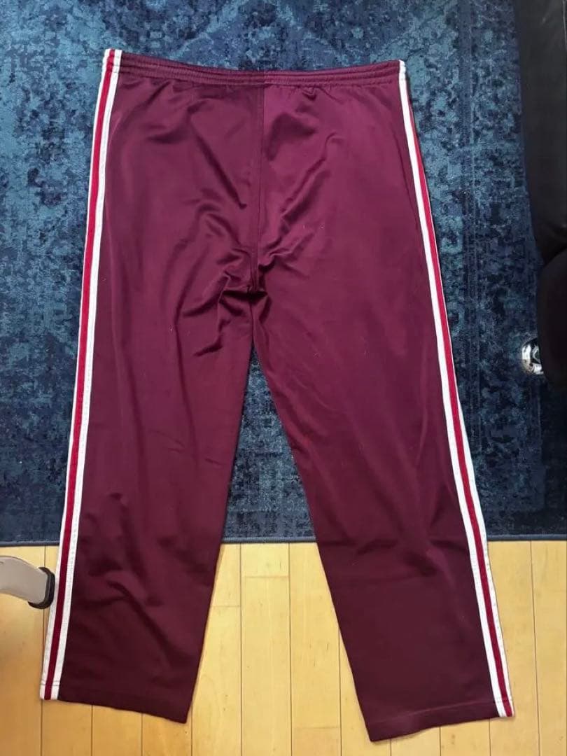 adidas バーガンディ ジャージパンツ