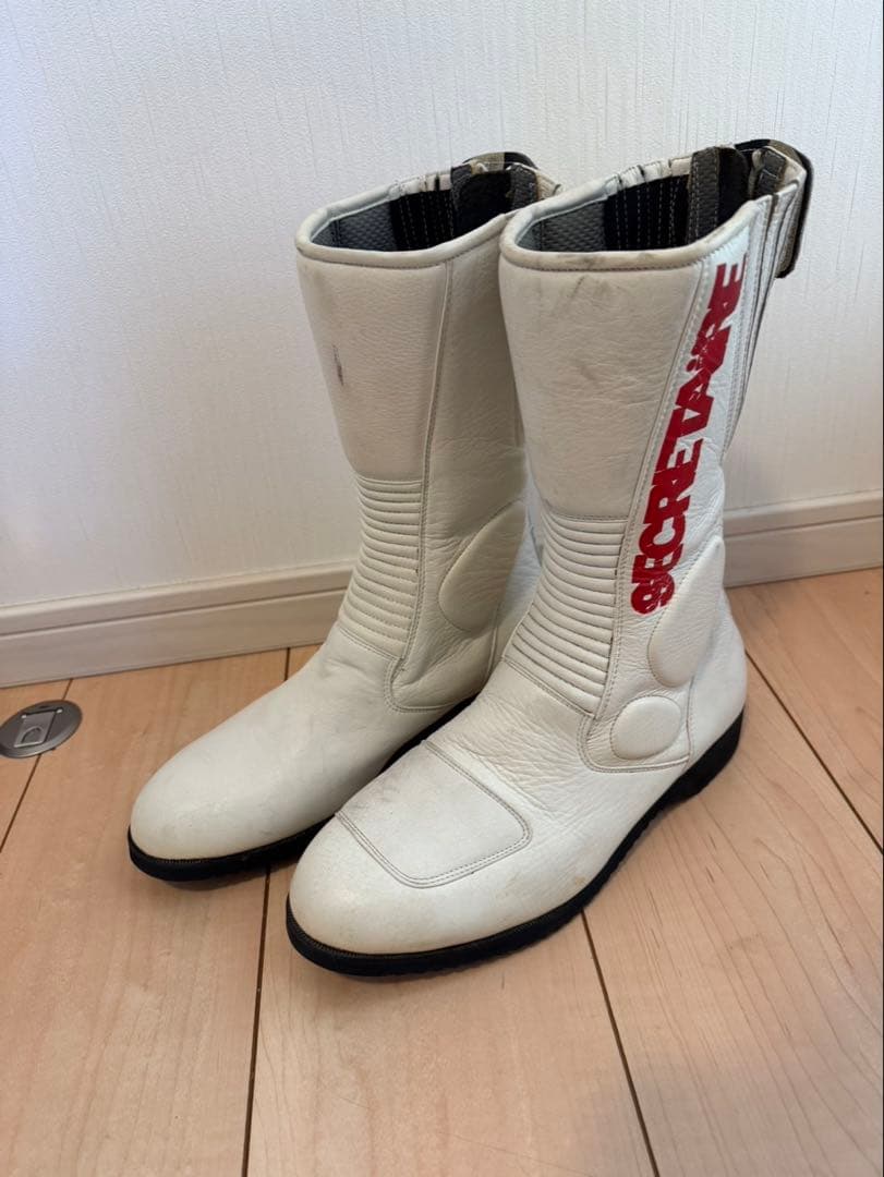 セクレテール　　レーシングブーツ