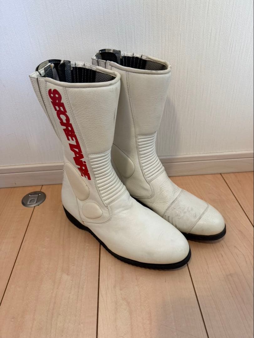 セクレテール　　レーシングブーツ