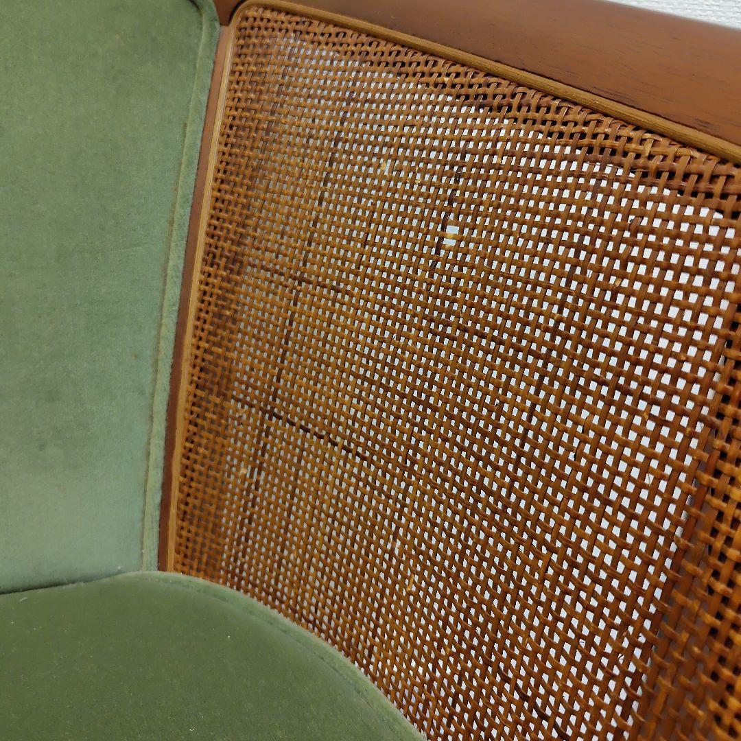 高級グリーンファブリックのデスクチェア