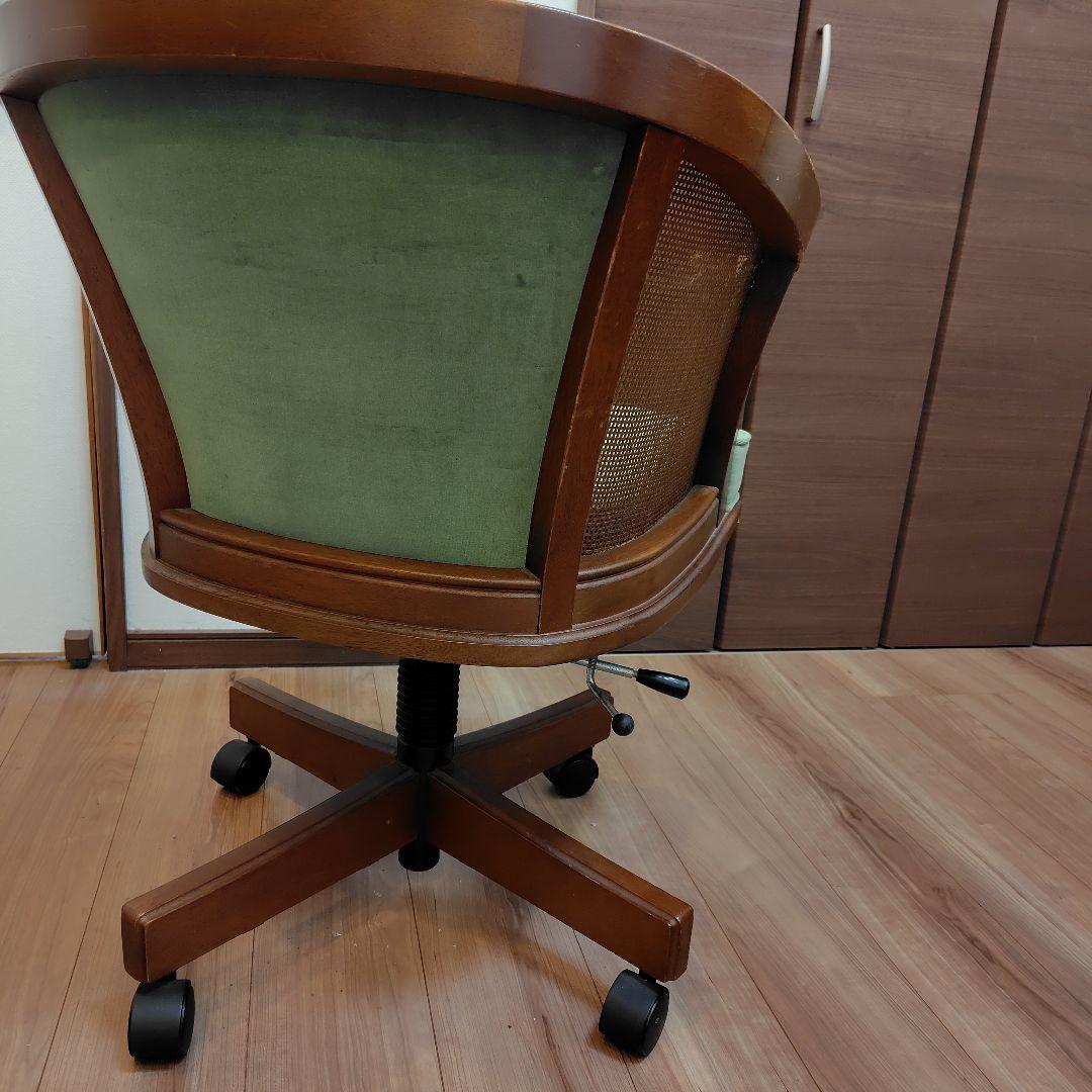 高級グリーンファブリックのデスクチェア