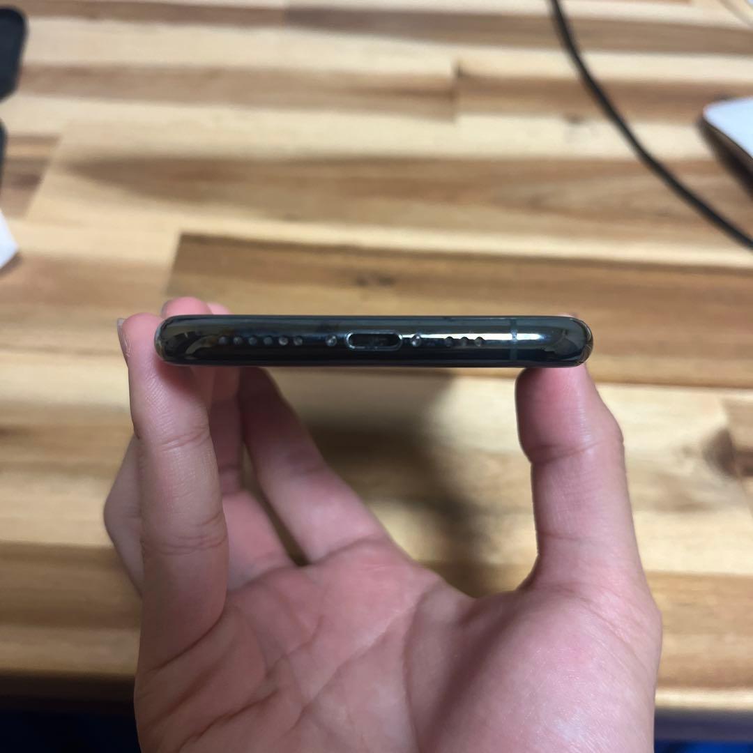 iPhone 11 Pro 256GB 本体 ミッドナイトグリーン 反応難あり。