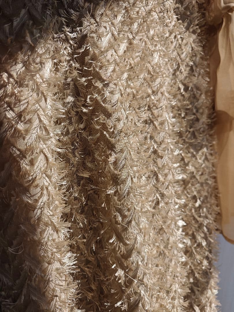 デザインスリーブシャギードレス