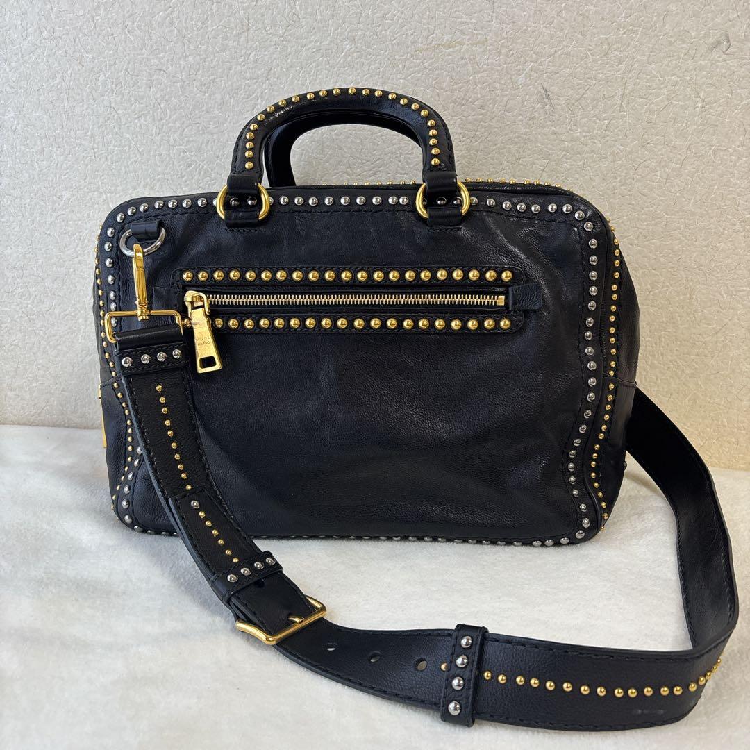 【希少・極美品】プラダ スタッズ 2way ショルダーバッグ ハンドバッグ 黒