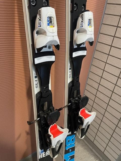 ロシニョール HERO MASTER 175cm R=18m ROSSIGNOL