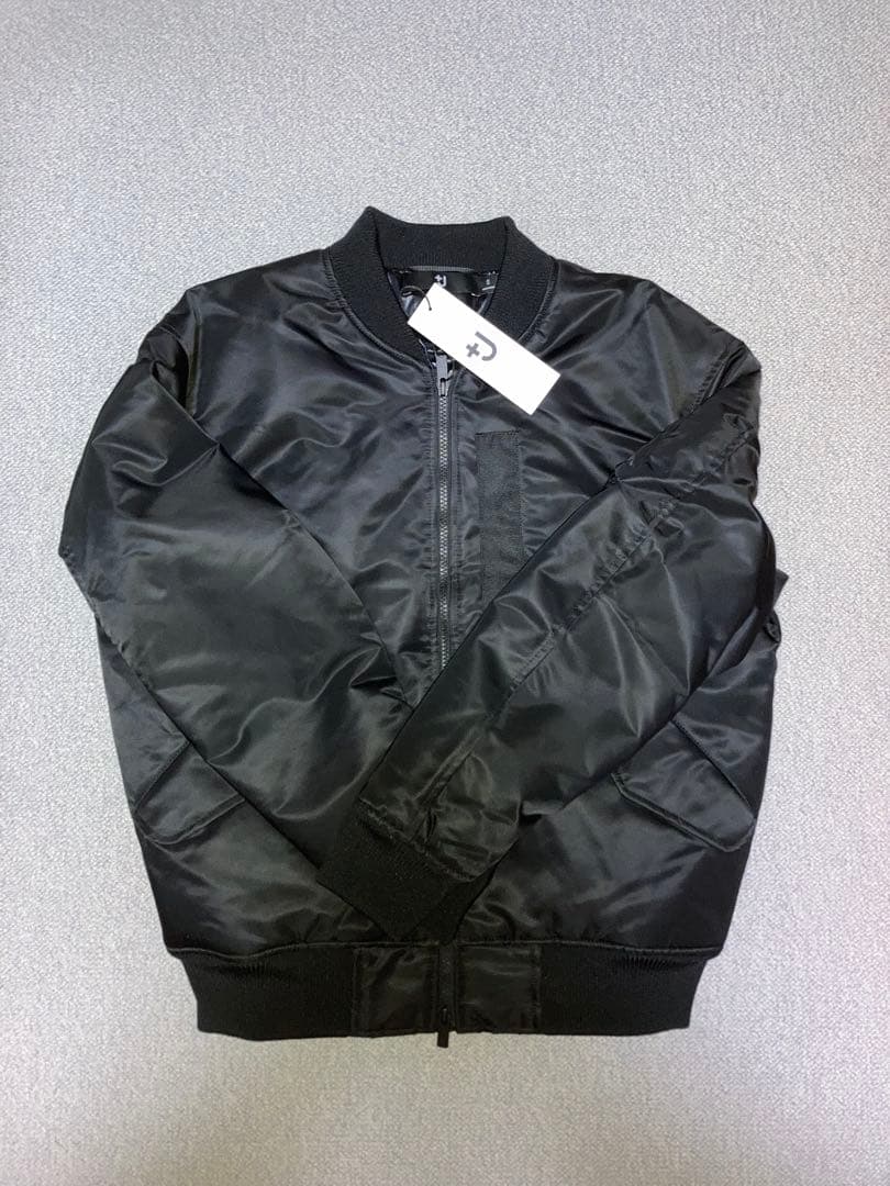 【新品】ユニクロ +J ハイブリッドダウンオーバーサイズ MA-1 ブラック S