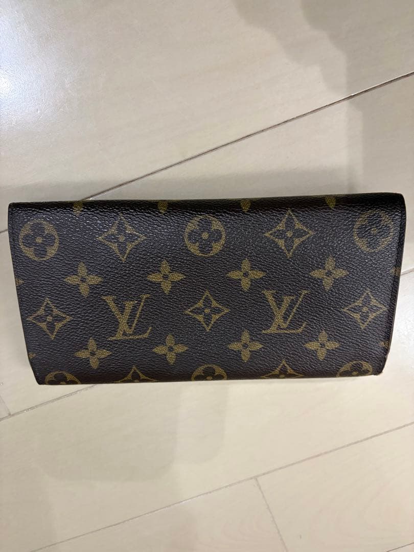 ルイ・ヴィトン　ポルトフォイユ エミリー 長財布 二つ折り財布 M60136